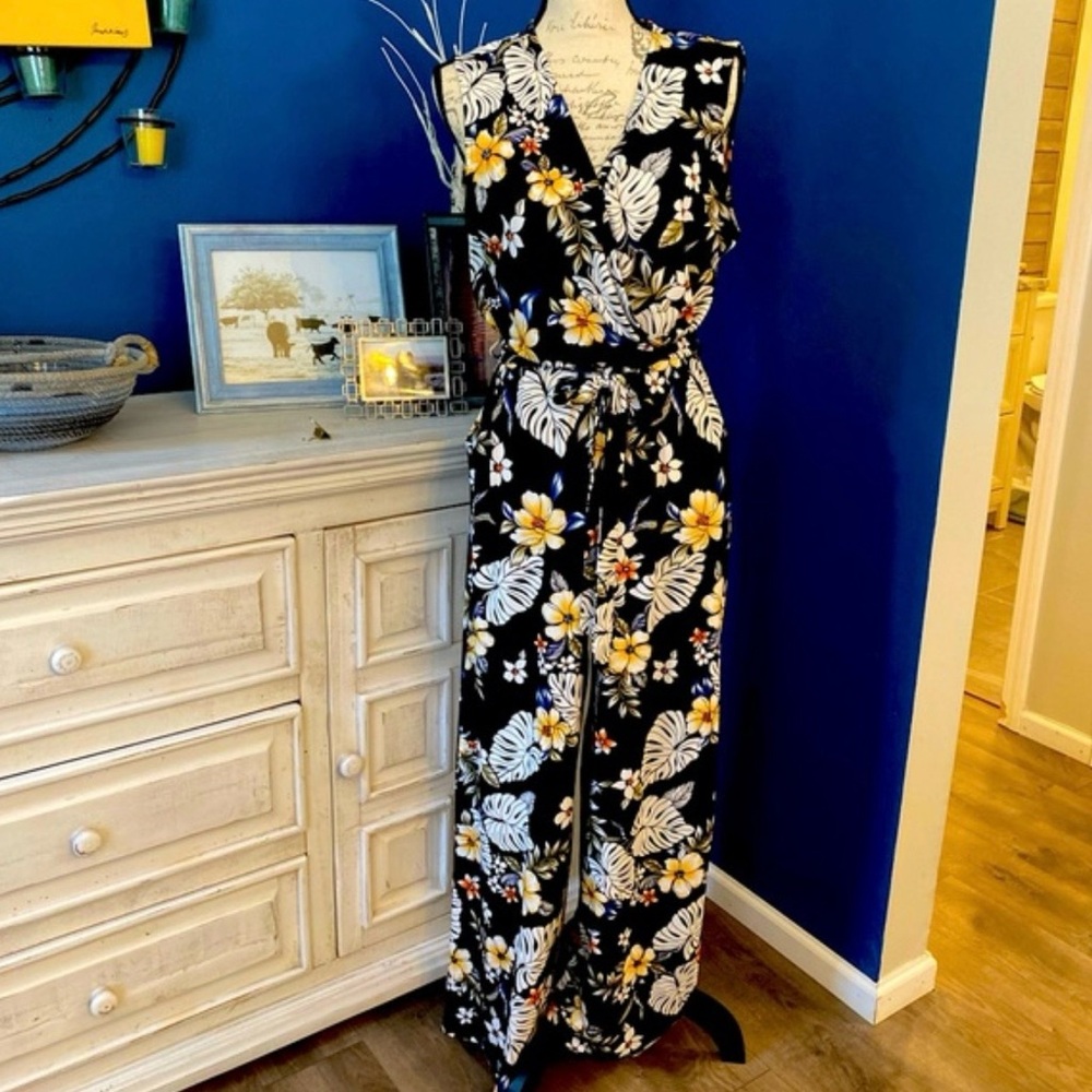 New Directions Black and Yellow Floral Jumpsuit